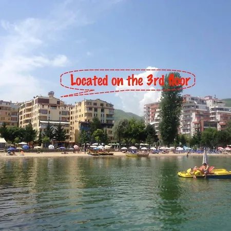 Cozy With Lake View + Parking & Wifi Апартаменты *
